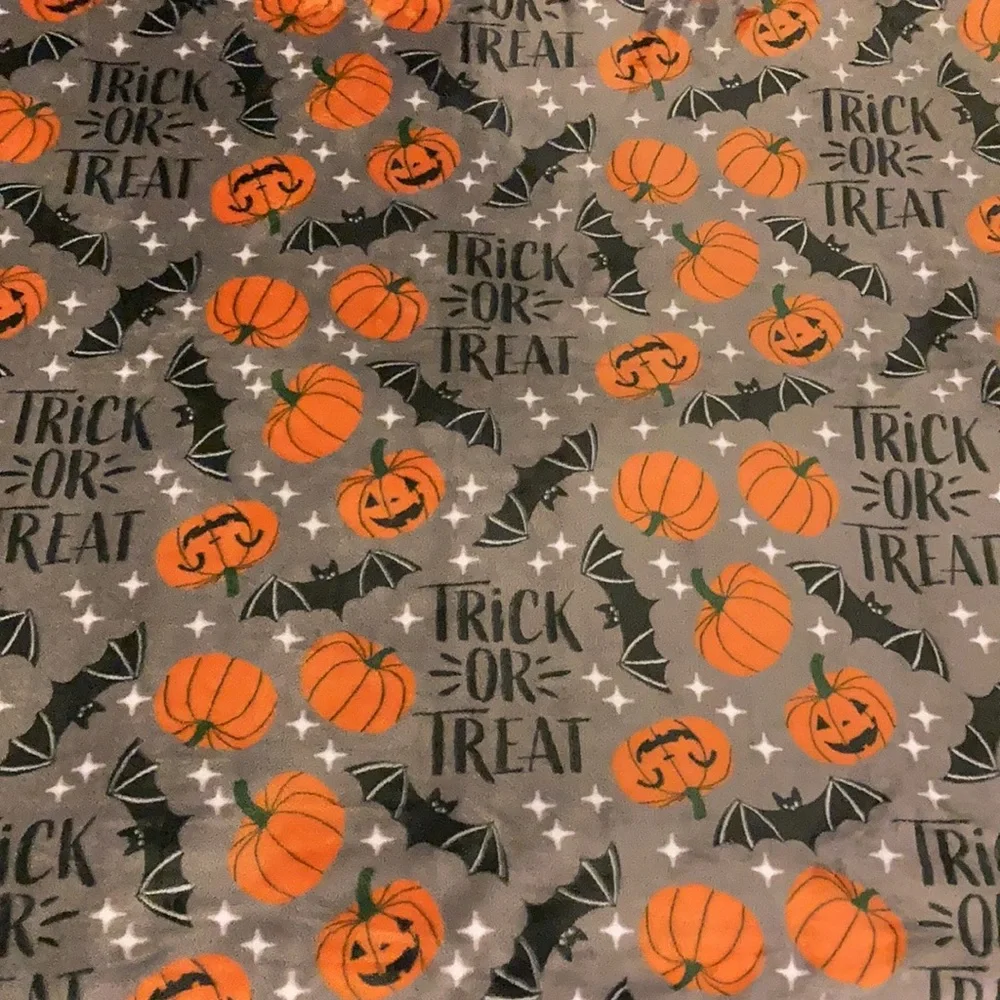 Trick or Treat throw blanket *FIRM PRICE*